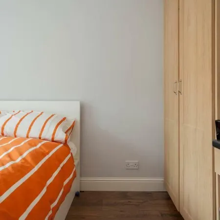 Appartement Spacious 1 Bedroom Near The Triangle